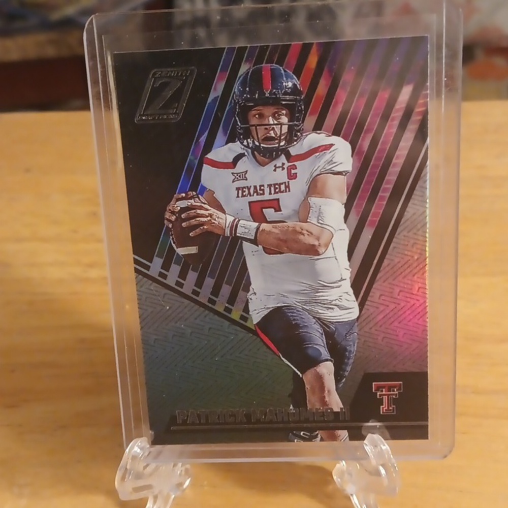 🏈 Patrick Mahomes Kansas City Chiefs, 2023 Panini Chronicles Zenith Draft Picks